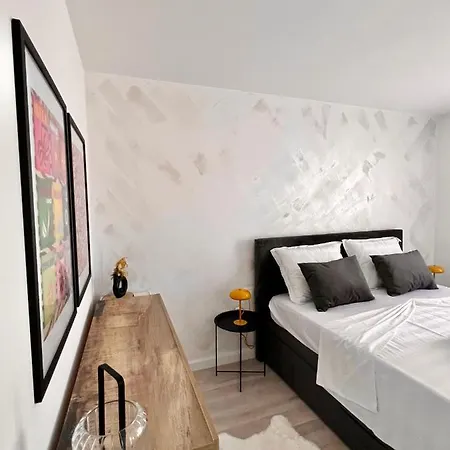 Cube A Apartment