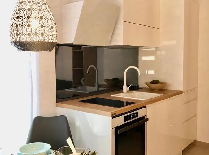 Cube A Apartment *