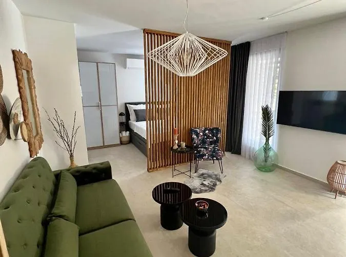 Apartment Cube A *