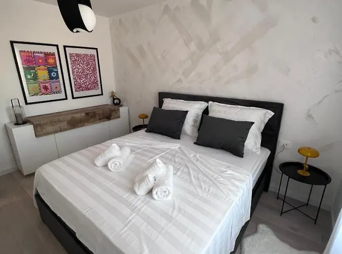 Cube A Apartment